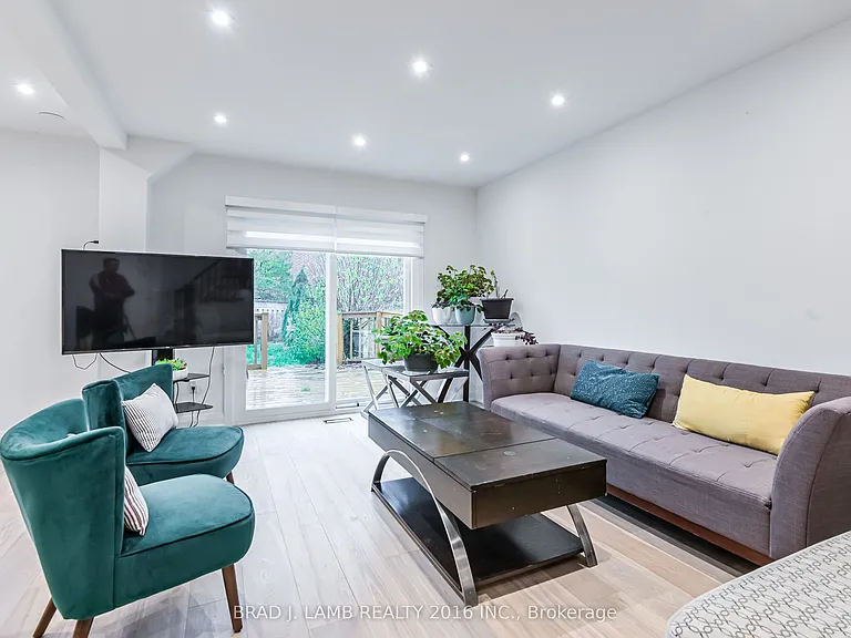 54 Campbell Ave #2 — Photo 19