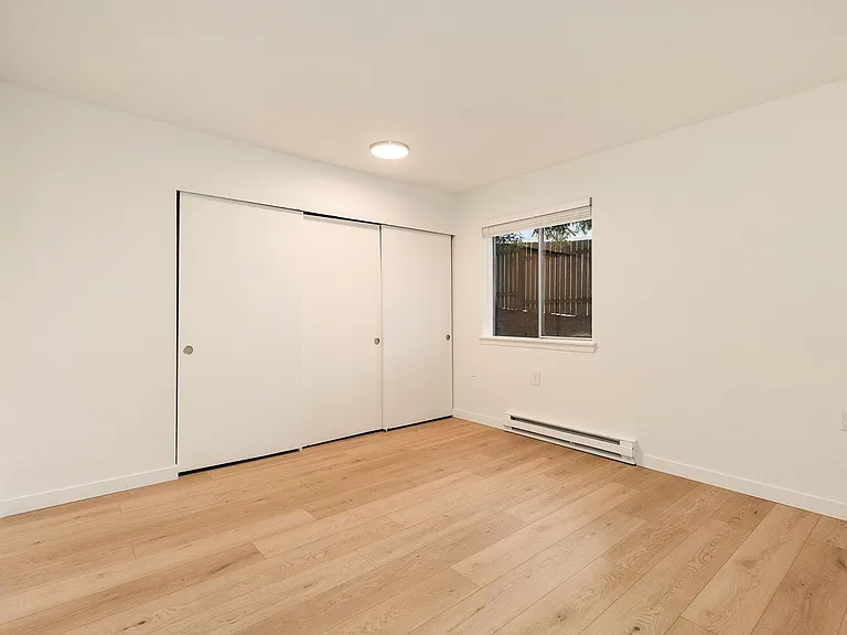 Crestwood Place — Photo 13
