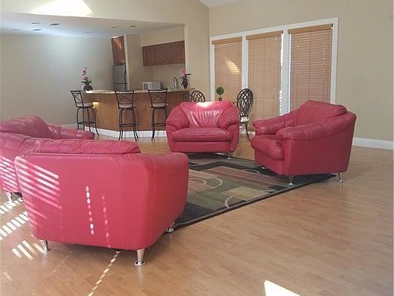 4th image of 2875 Winkler Ave APT 506
