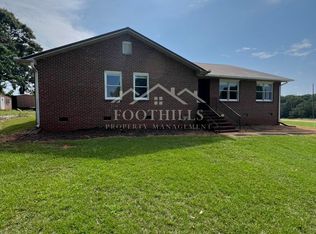 300 Bill Mouchet Rd, Starr, SC 29684