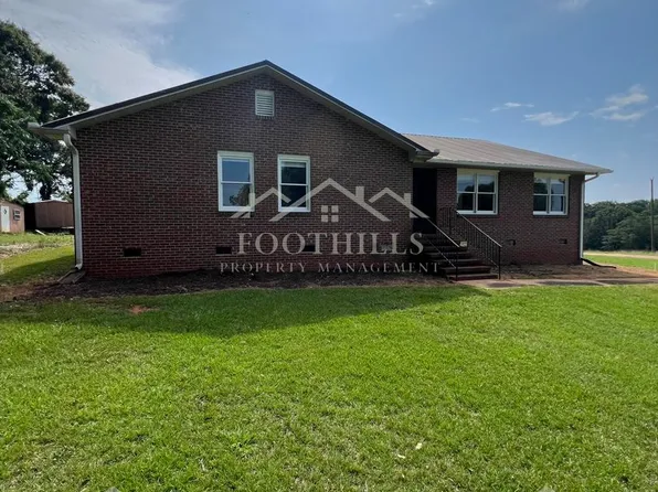 300 Bill Mouchet Rd, Starr, SC 29684