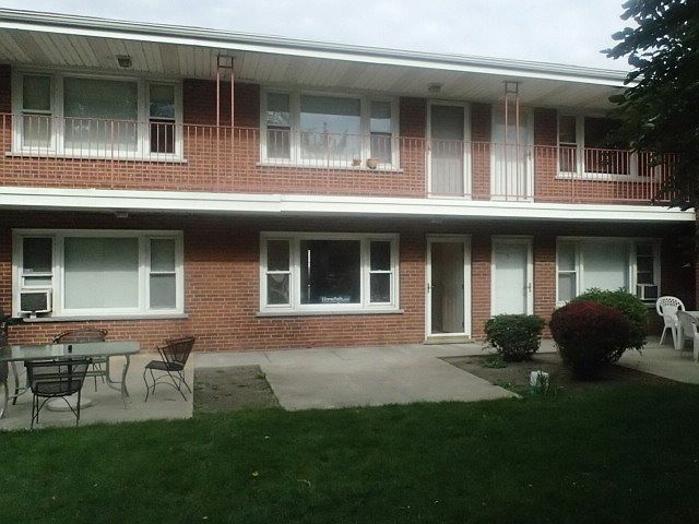 1st image of 101 Dover Dr APT 8