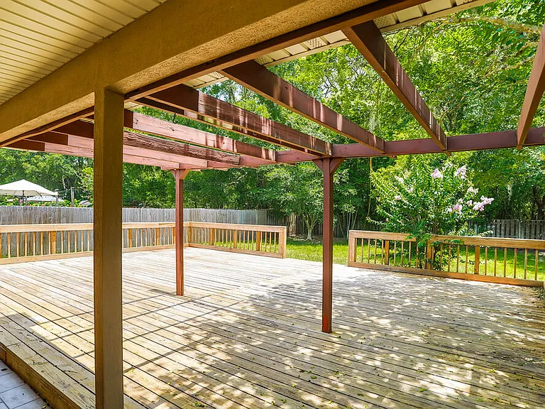 1299 Summit Oaks Dr E — Photo 16
