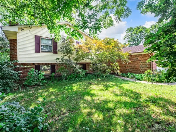 1004 Heincke Rd, West Carrollton, OH 45449