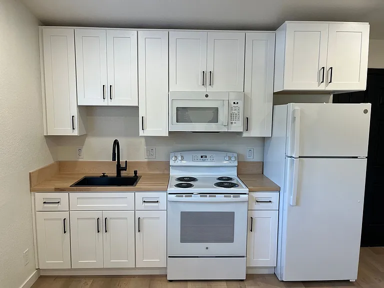 501 E Cabo San Lucas Cir #B — Photo 1