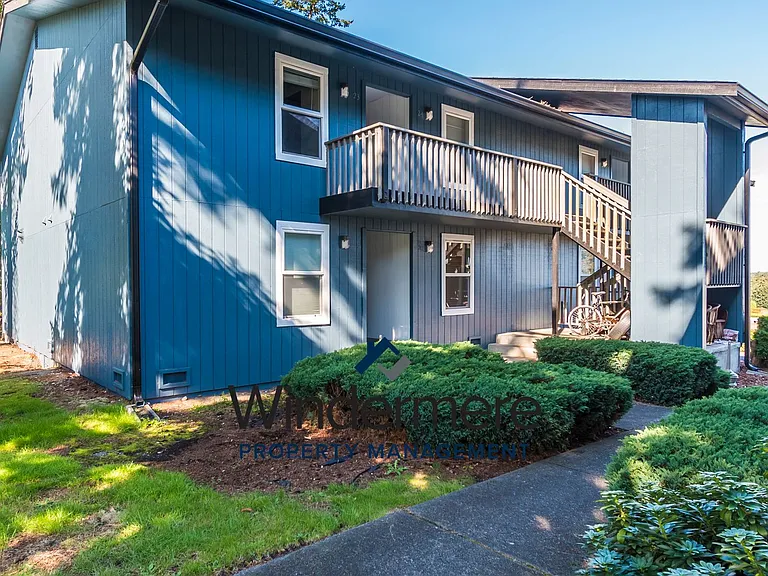 M0646-Prairie Village - 304 N. Main St — Photo 16