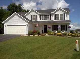 90 W Ham Cir, North Chili, NY 14514