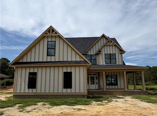 6645 River Rd, Fuquay Varina, NC 27526