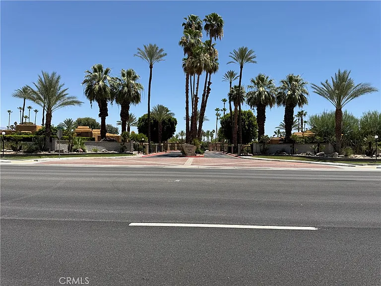 4850 N Winners Cir #A — Photo 34