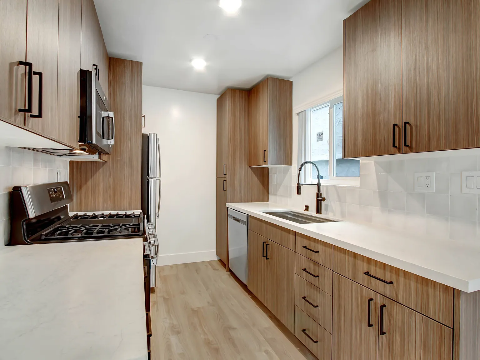 1140 N Ogden Drive — Photo 4