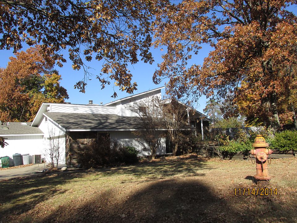 1st image of 1209 W Red Oak St