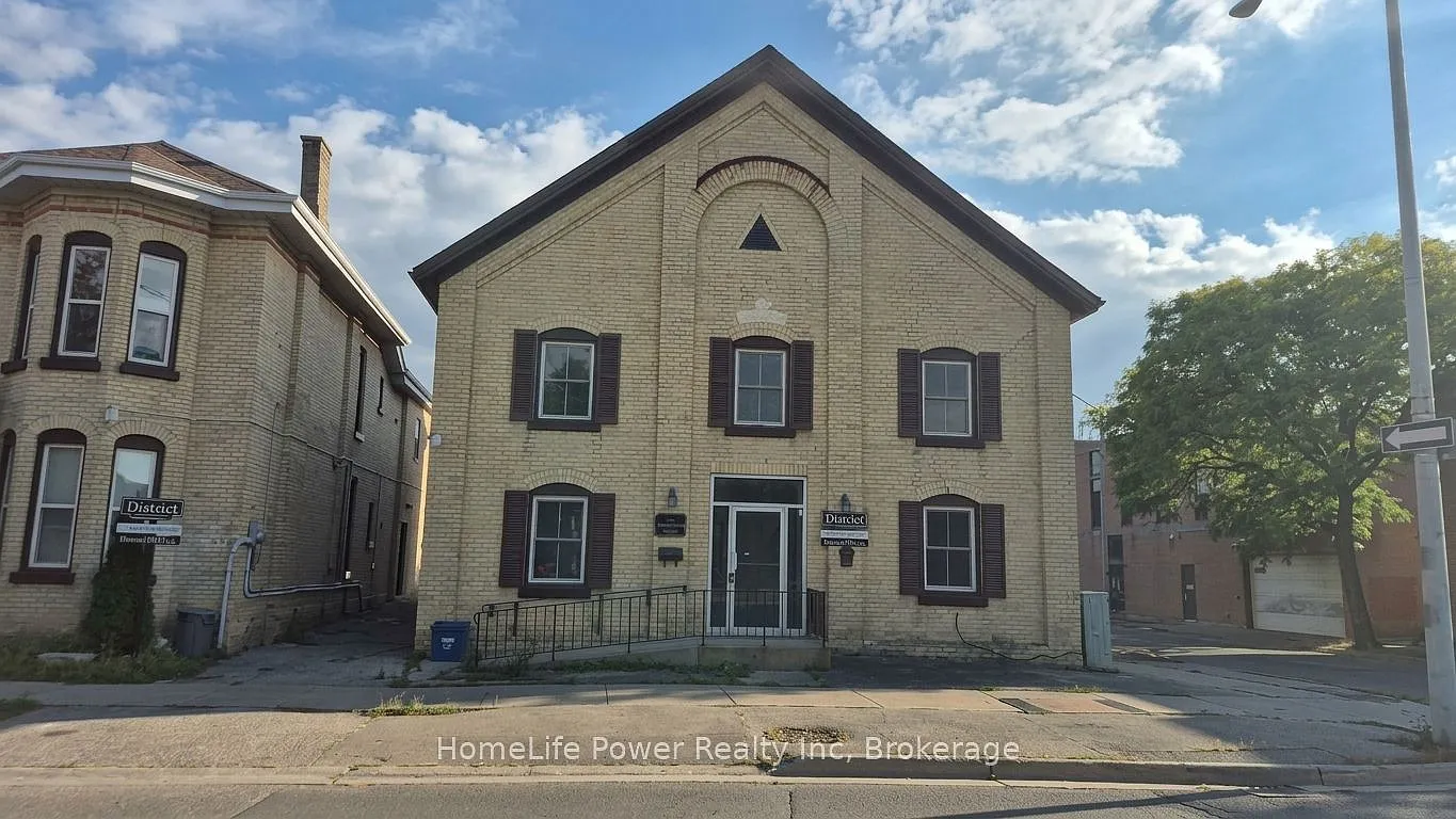 2 bed, $2,050 — Photo 1