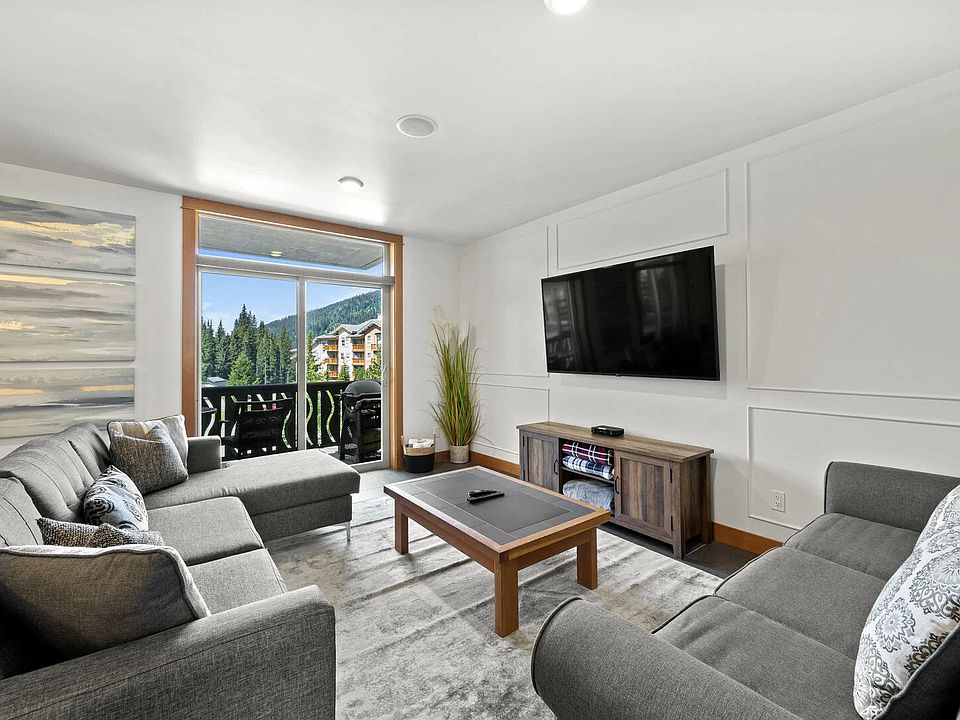 1st image of 3270 Village Way #201