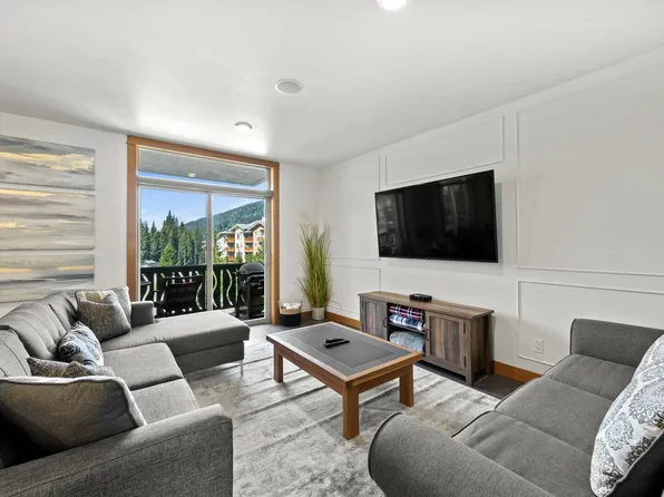 3270 Village Way #201, Sun Peaks Mountain, BC V0E 5N0