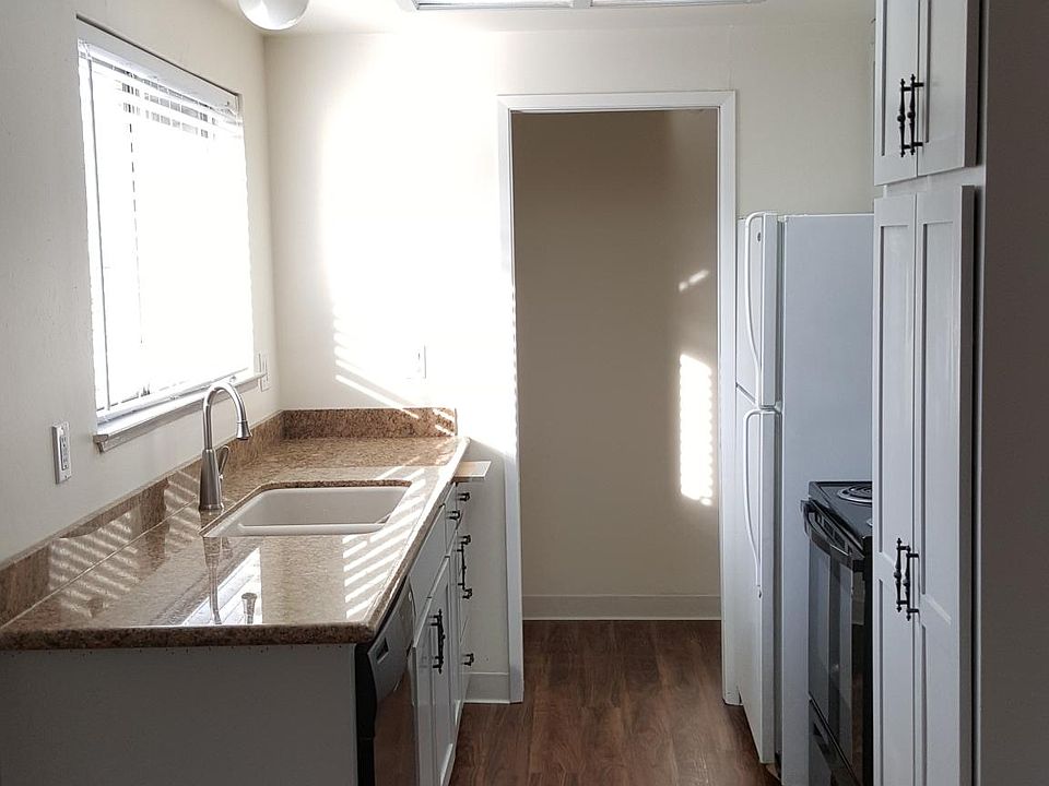 1st image of 1209 W Washington Ave APT 5
