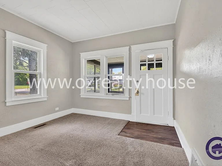 614 Woodstock Ave — Photo 7