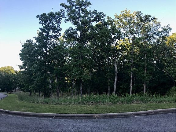 5th image of 3814 N Bridlewood Dr #19