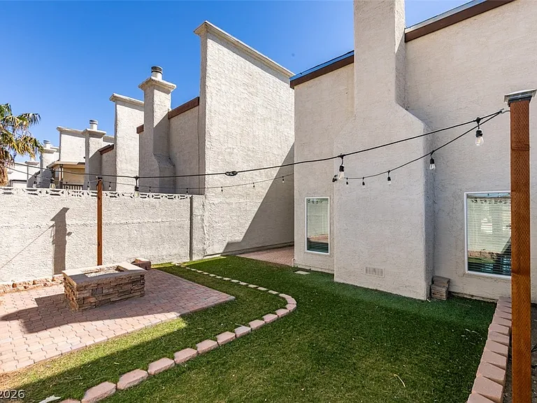 5046 Schumann Dr — Photo 38
