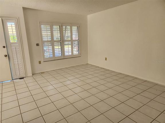 4th image of 749 N Jefferson Ave