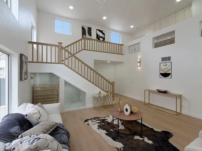 220 S Linhaven Cir — Photo 17