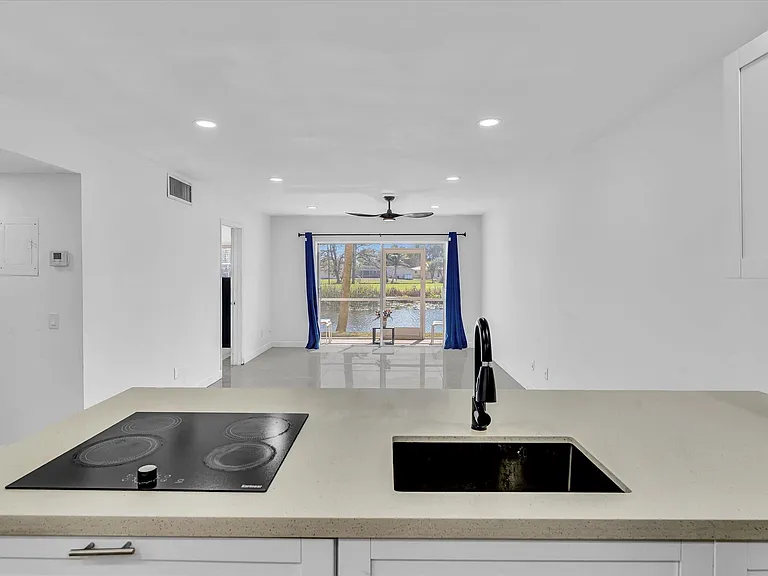 2451 SW 82nd Ave #108 — Photo 13