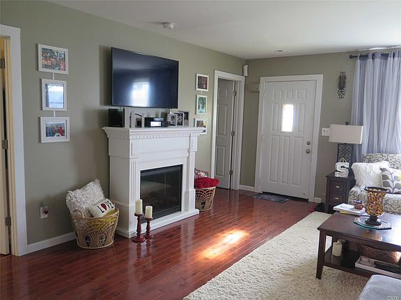 3rd image of 1422 James St
