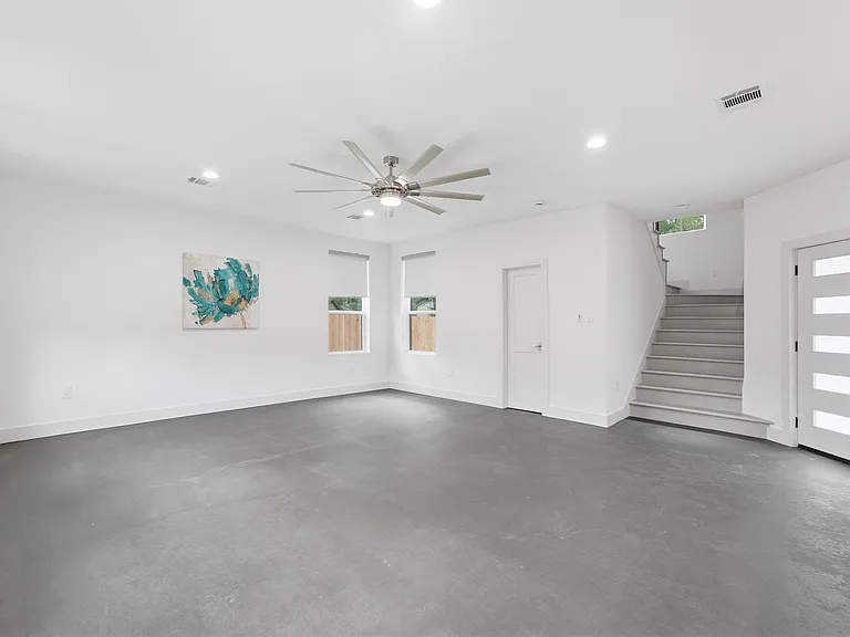 12204 Hairston Cir #B — Photo 6