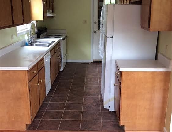 3rd image of 135 Jubilee Dr