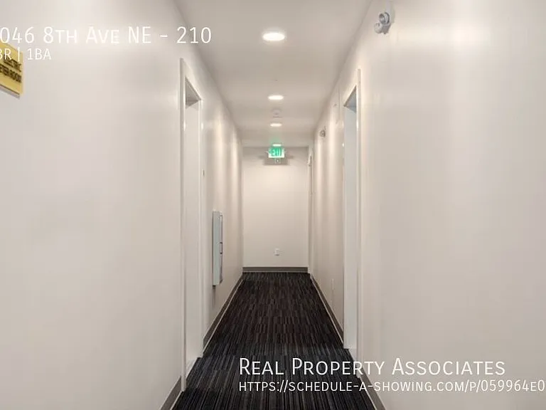 4046 8th Ave NE #210 — Photo 5