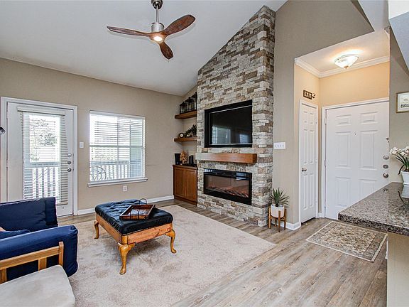 3rd image of 1330 Old Spanish Trl APT 4306