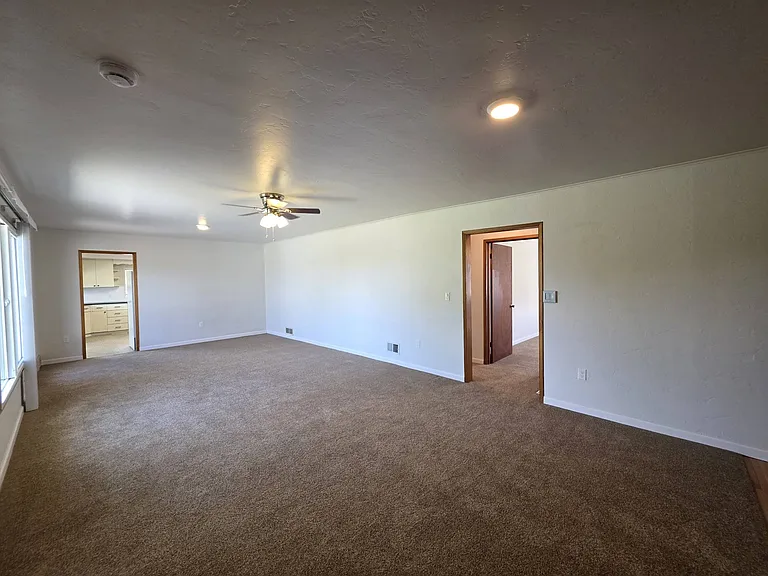1325 N Cleveland St — Photo 13