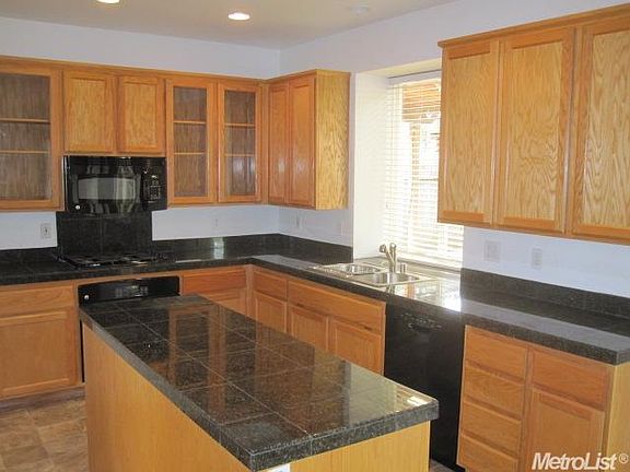 5th image of 1583 Marine Ct