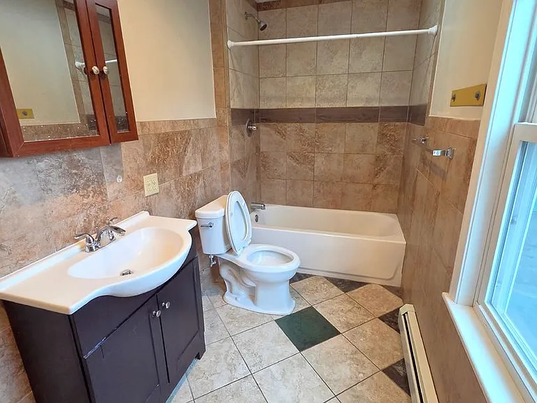 1336-1340 Cranston Street — Photo 5