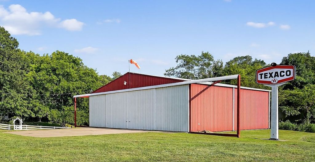 6024 Earhart Rd - Property Image