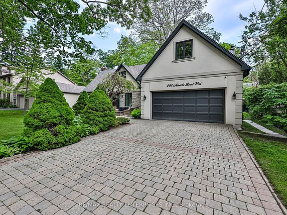 4th image of 208 Mineola Rd W
