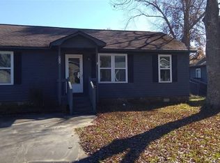 830 Main Sail Ct, Murrells Inlet, SC 29576