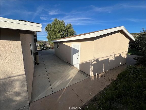 5th image of 40481 Sage Rd