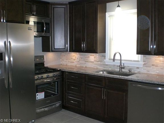 5th image of 5715 S Park Blvd