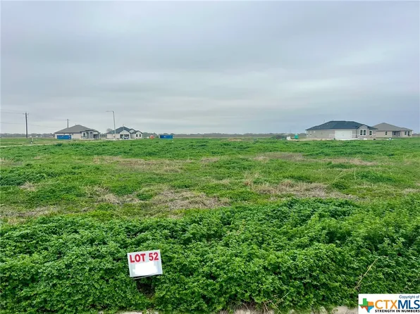 105 Crimson Ave, Port Lavaca, TX 77979