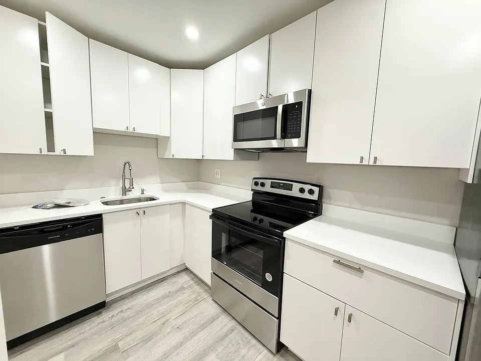 15 Ruggles St #6