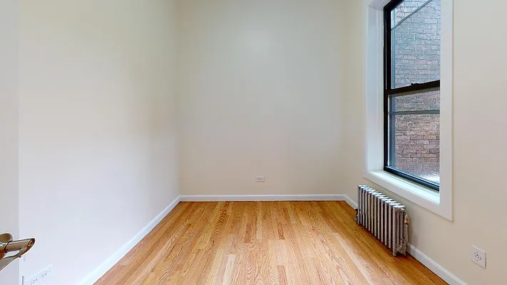 Rented by Bond New York | media 2