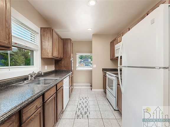4th image of 316 Grand Ave