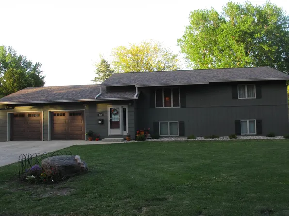 318 Oak St, Laurens, IA 50554