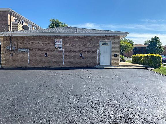 2nd image of 6124 W 79th St