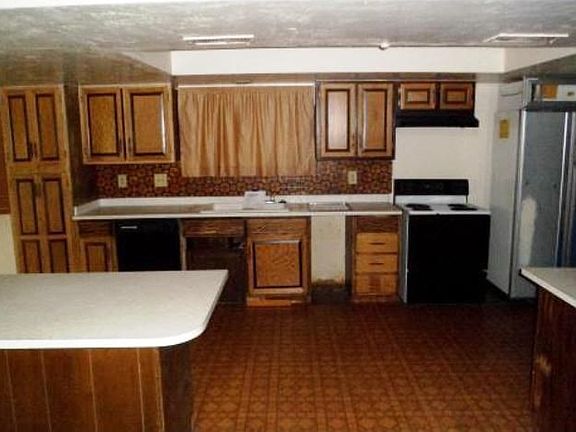2nd image of 5220 W Cinnabar Ave
