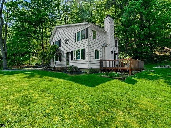 3rd image of 84 Scudders Rd