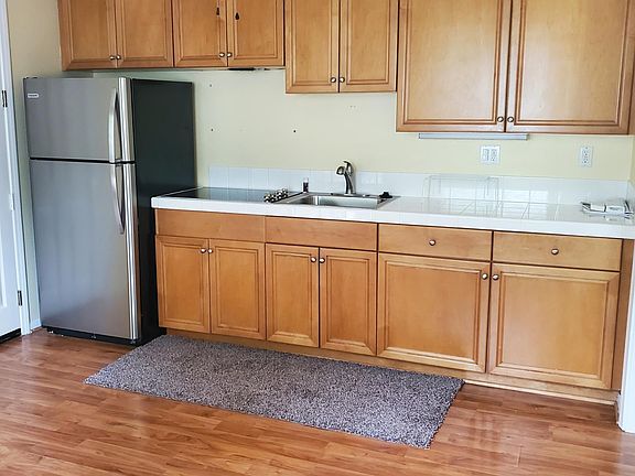 kitchen- new microwave not pictured