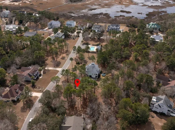 3979 Southpointe Drive SE, Southport, NC 28461