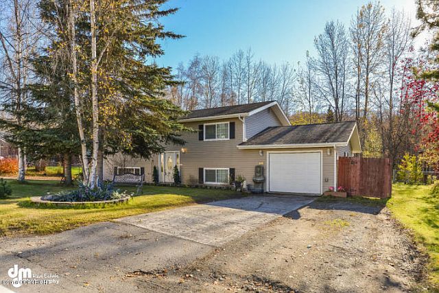 1st image of 16930 Meadow Creek Dr