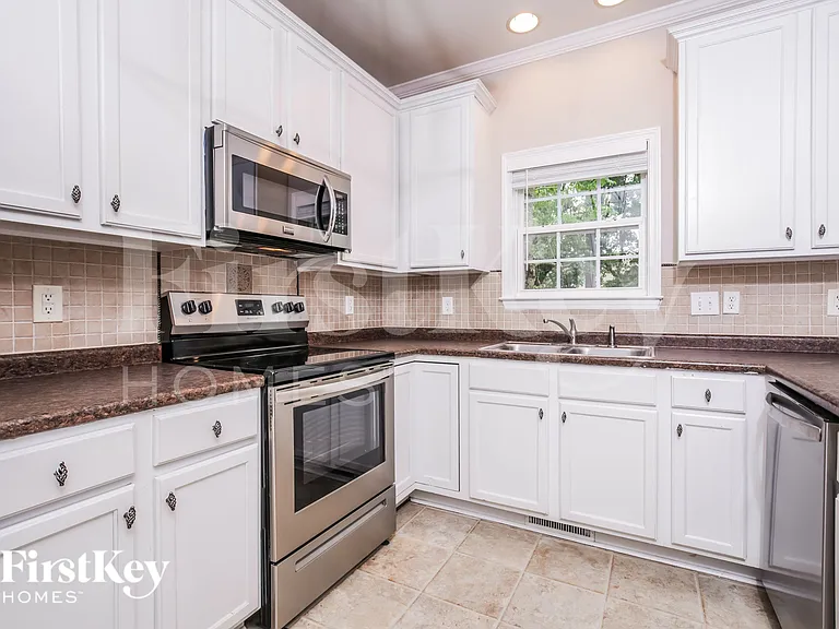 6313 Willowdell Dr — Photo 5